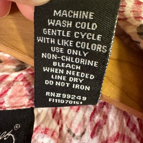 Maggie Barnes Pink Geometric Print Button Up Short Sleeve Size 1X 18/20 - Picture 5 of 5